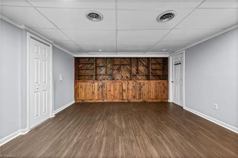 7508 meadowgreen Court Tobaccoville, NC 27050