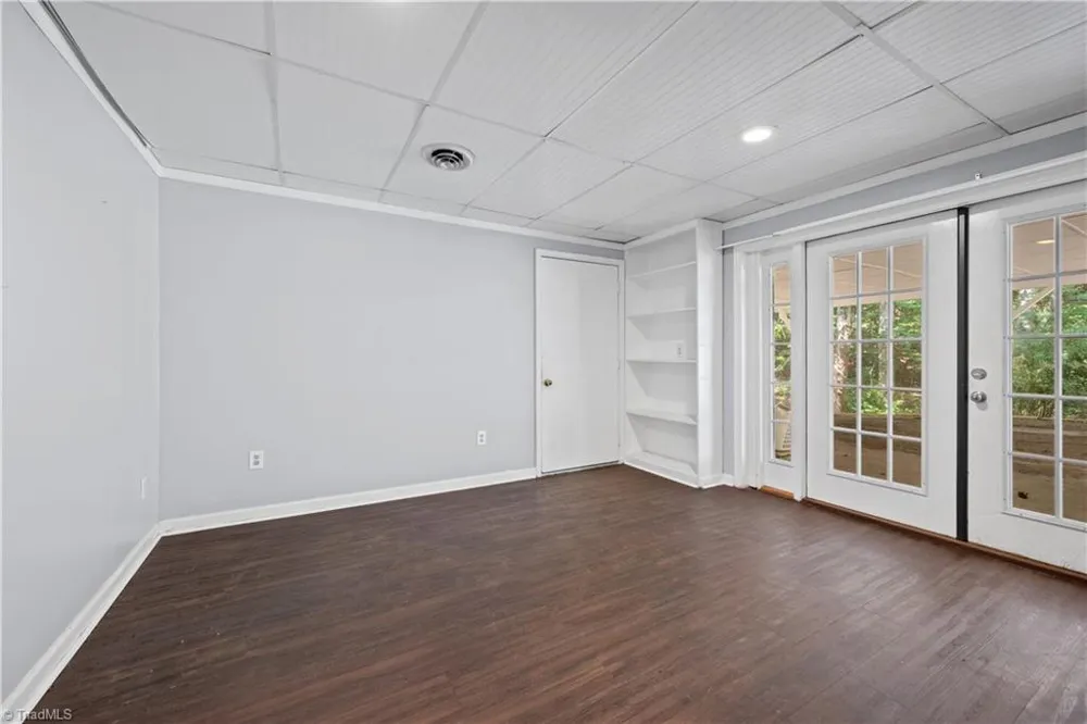 7508 meadowgreen Court Tobaccoville, NC 27050