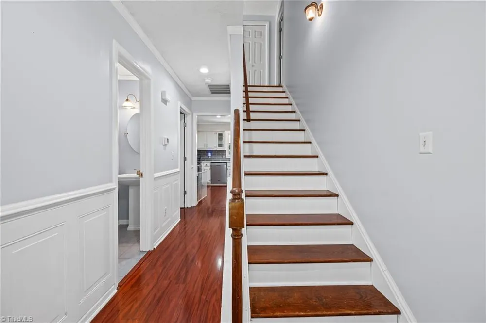7508 meadowgreen Court Tobaccoville, NC 27050