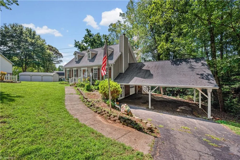7508 meadowgreen Court Tobaccoville, NC 27050