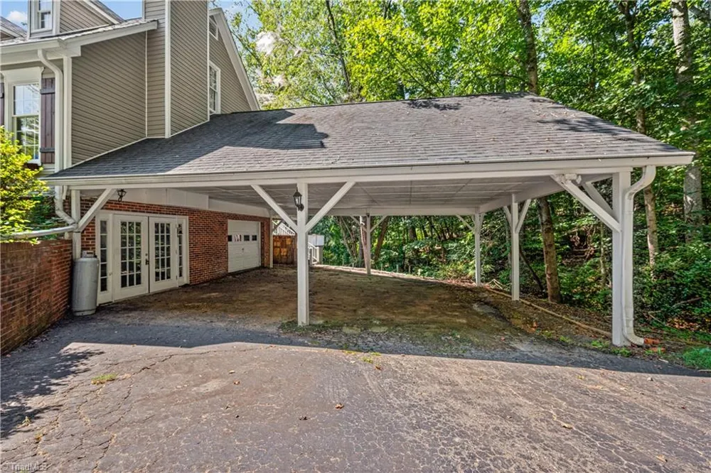 7508 meadowgreen Court Tobaccoville, NC 27050