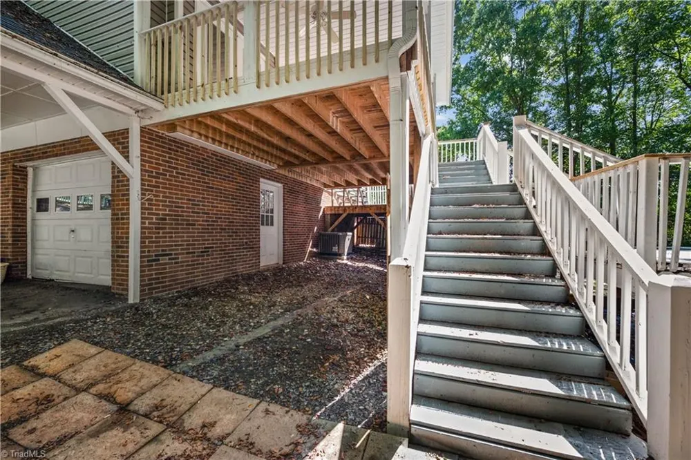 7508 meadowgreen Court Tobaccoville, NC 27050