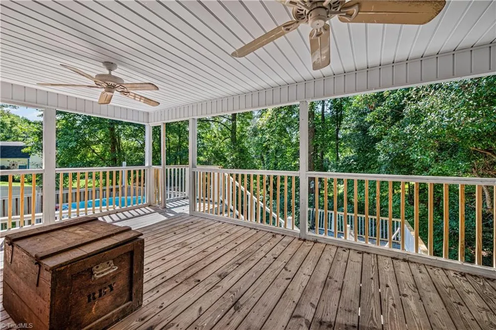 7508 meadowgreen Court Tobaccoville, NC 27050