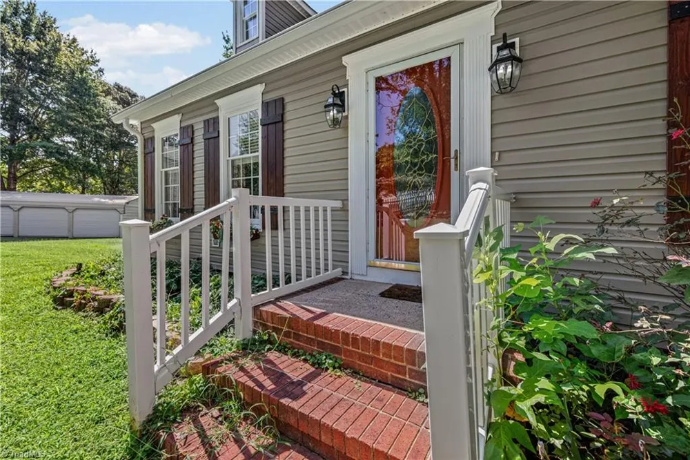 7508 meadowgreen Court Tobaccoville, NC 27050