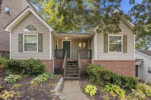 112 E Manning Street