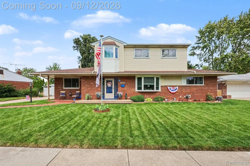 18237 Davidson Fraser City, MI 48026
