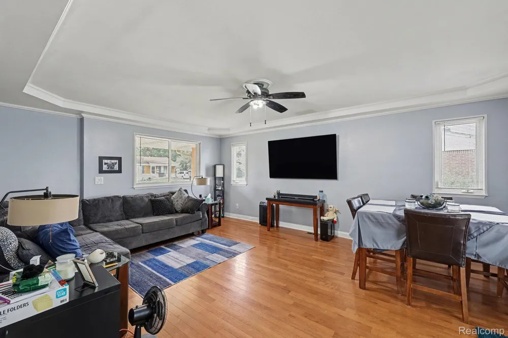 18237 Davidson Fraser City, MI 48026
