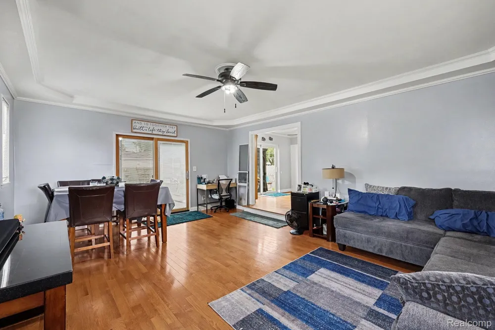 18237 Davidson Fraser City, MI 48026