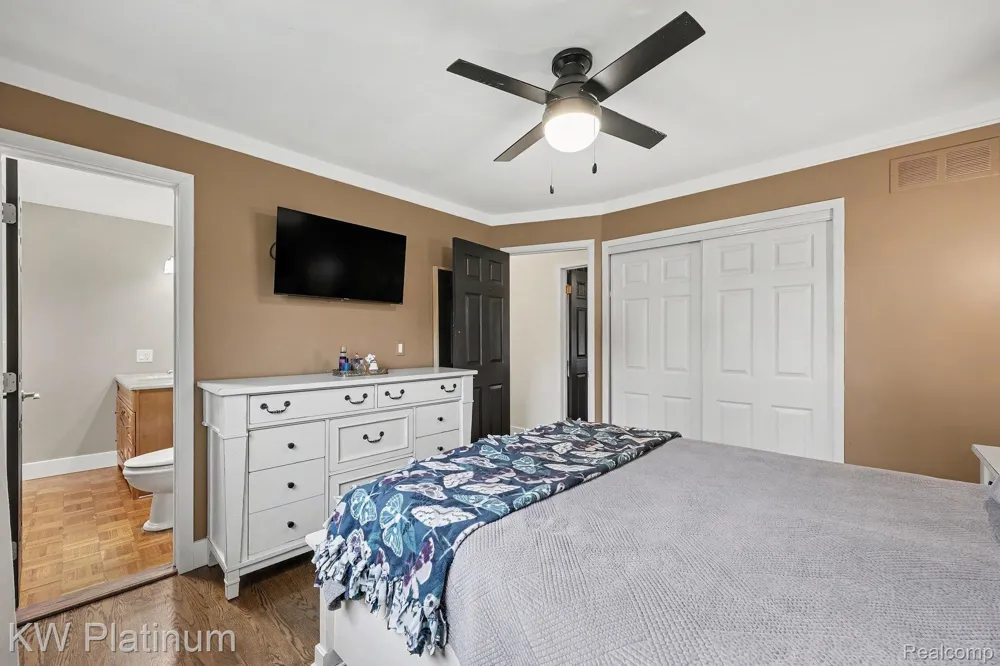 15010 Alma Drive Sterling Heights City, MI 48313