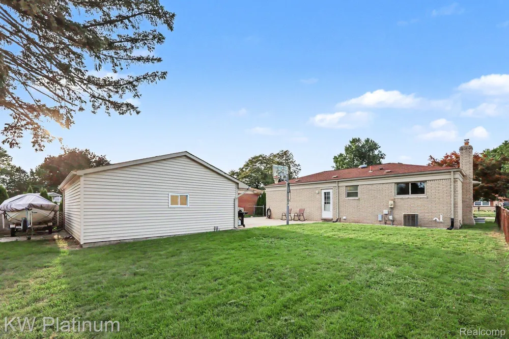 15010 Alma Drive Sterling Heights City, MI 48313