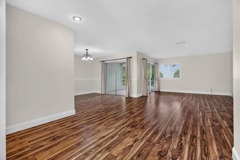 611 CHESTNUT OAK CIRCLE #113 Altamonte Springs, FL 32701