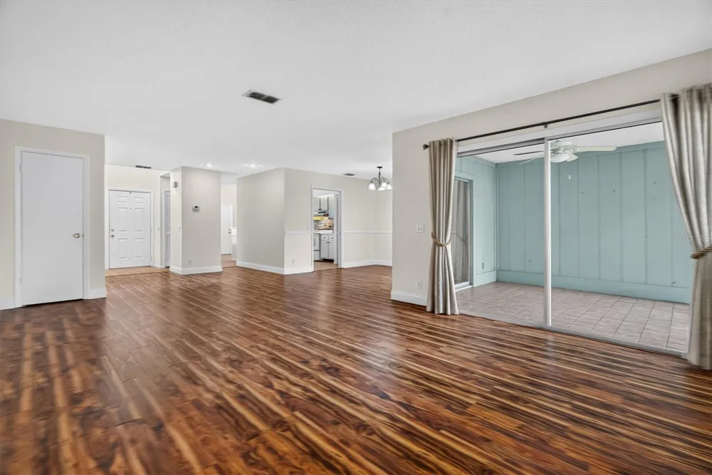 611 CHESTNUT OAK CIRCLE #113 Altamonte Springs, FL 32701