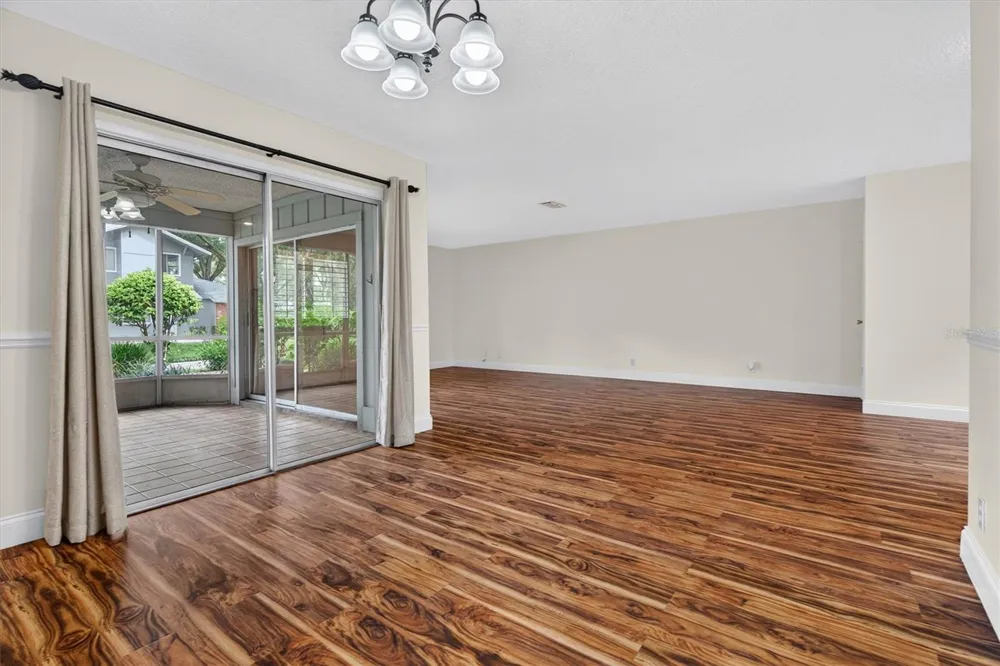 611 CHESTNUT OAK CIRCLE #113 Altamonte Springs, FL 32701