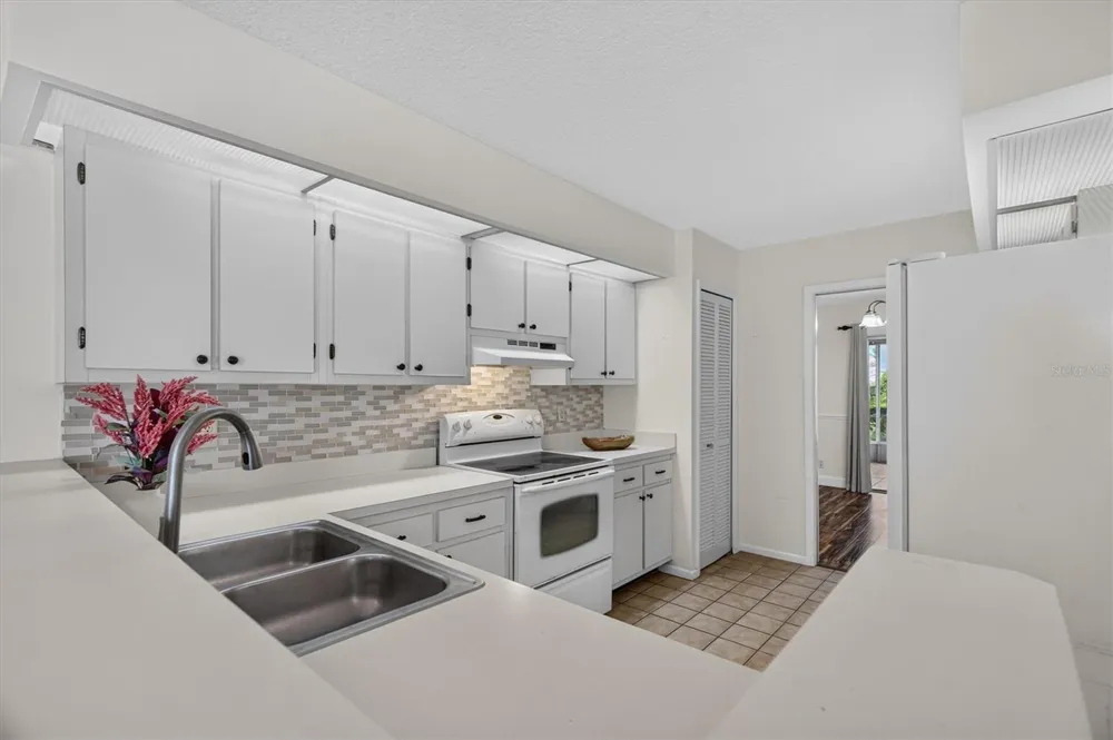 611 CHESTNUT OAK CIRCLE #113 Altamonte Springs, FL 32701