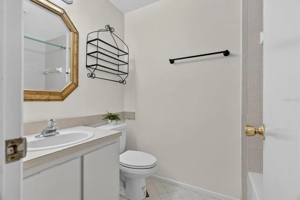 611 CHESTNUT OAK CIRCLE #113 Altamonte Springs, FL 32701