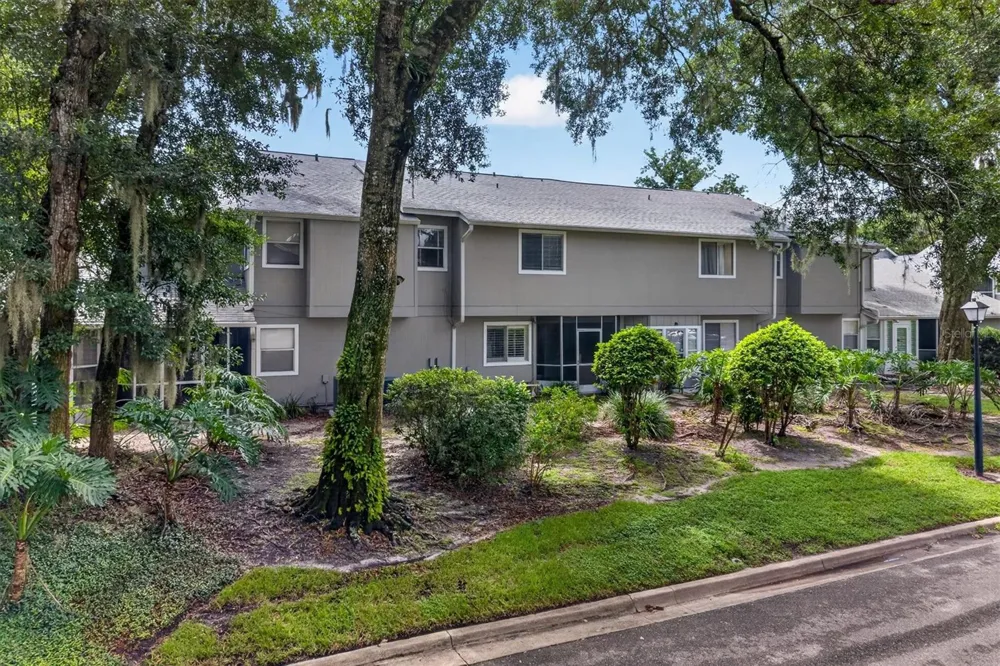 611 CHESTNUT OAK CIRCLE #113 Altamonte Springs, FL 32701