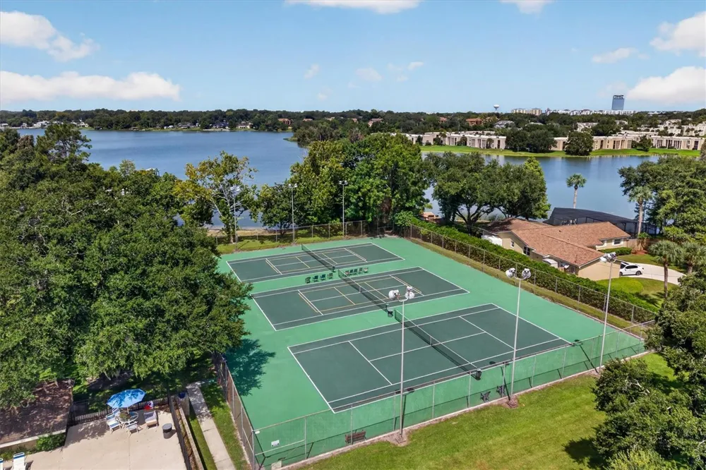 611 CHESTNUT OAK CIRCLE #113 Altamonte Springs, FL 32701