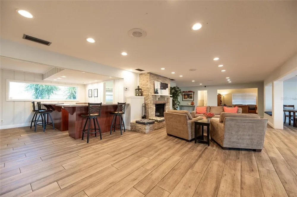 611 CHESTNUT OAK CIRCLE #113 Altamonte Springs, FL 32701