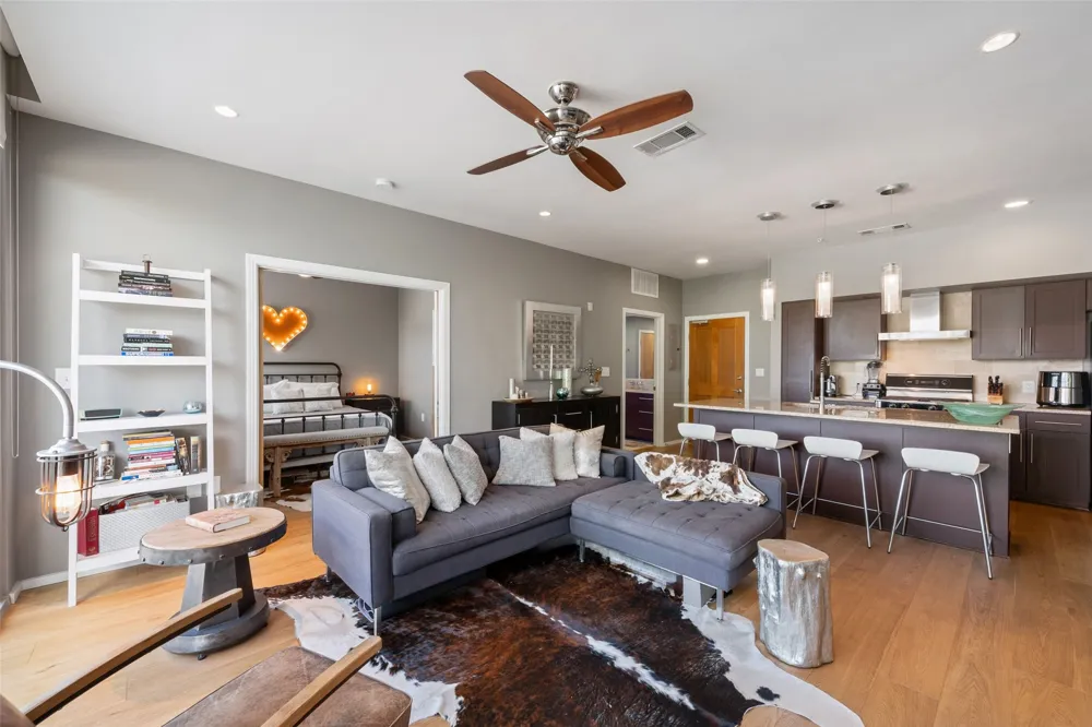 1600 Barton Springs Road #1406 Austin, TX 78704