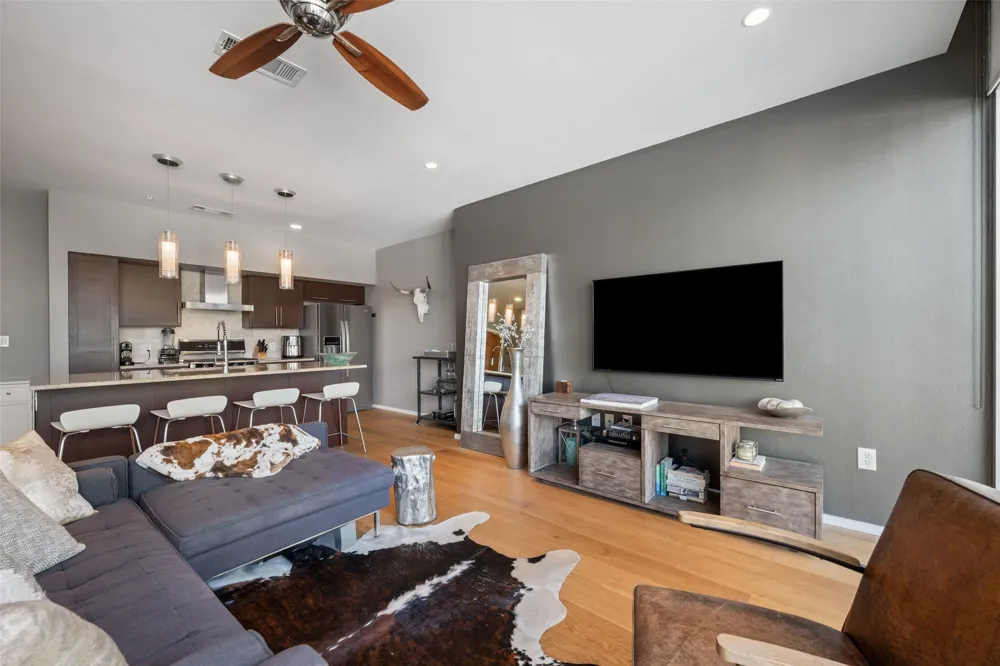 1600 Barton Springs Road #1406 Austin, TX 78704