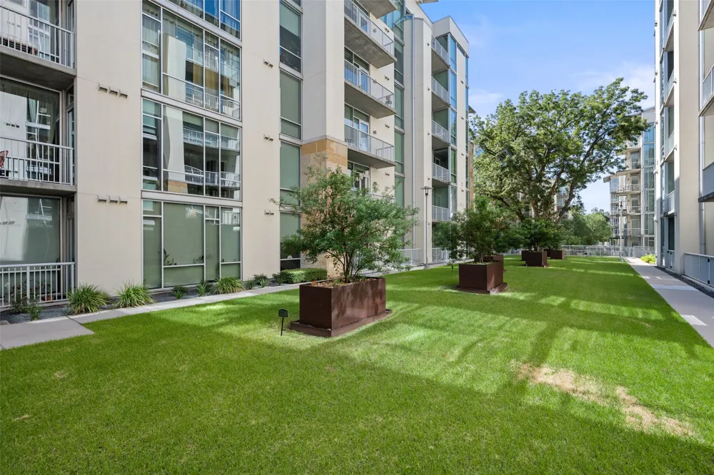 1600 Barton Springs Road #1406 Austin, TX 78704
