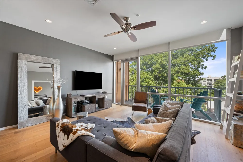 1600 Barton Springs Road #1406 Austin, TX 78704