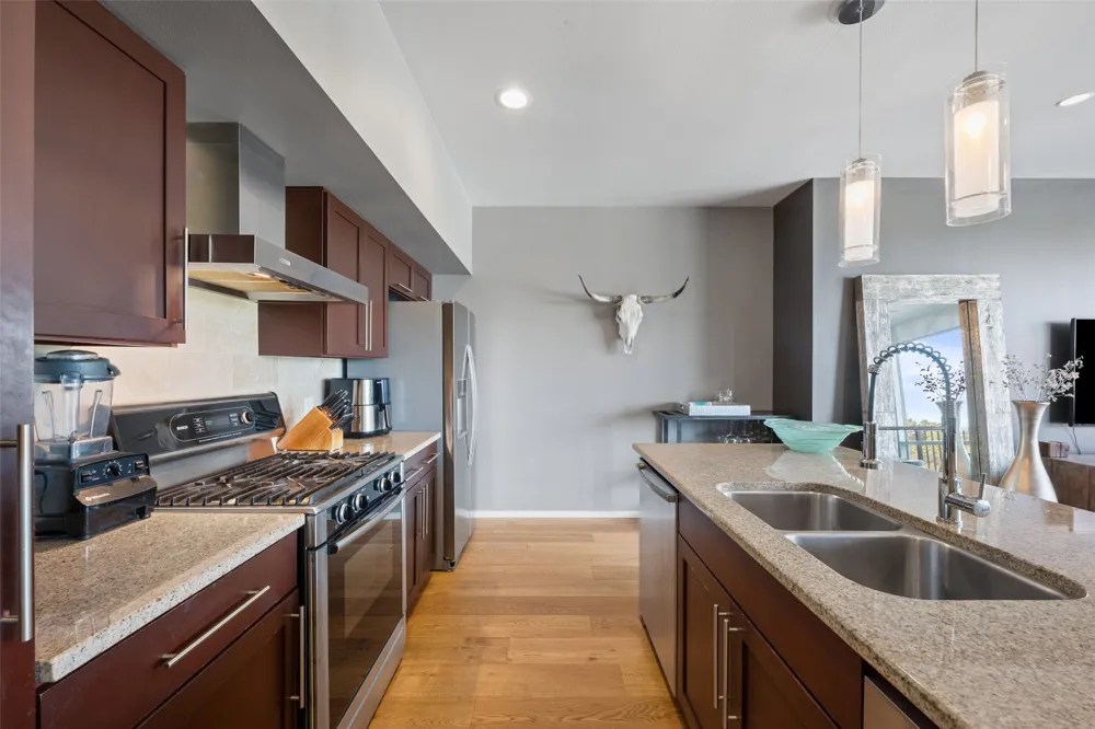 1600 Barton Springs Road #1406 Austin, TX 78704