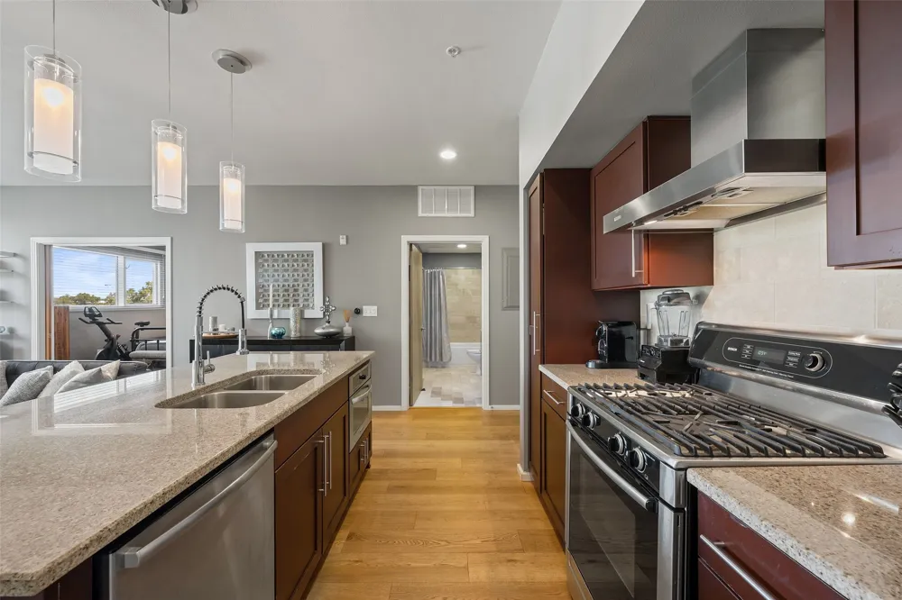 1600 Barton Springs Road #1406 Austin, TX 78704