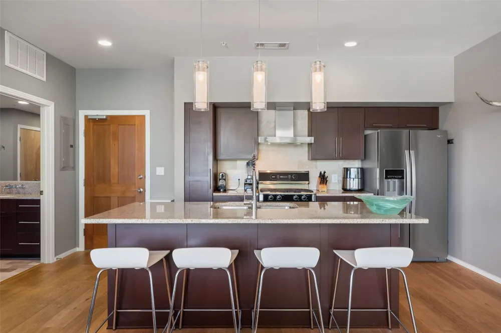 1600 Barton Springs Road #1406 Austin, TX 78704