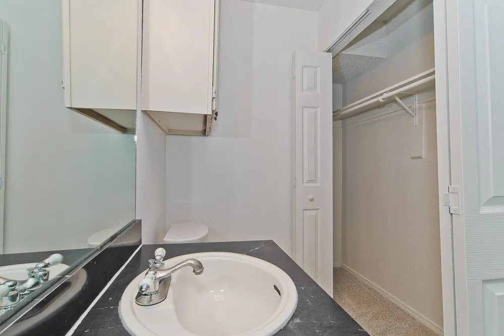 5757 E University Boulevard #27Y Dallas, TX 75206