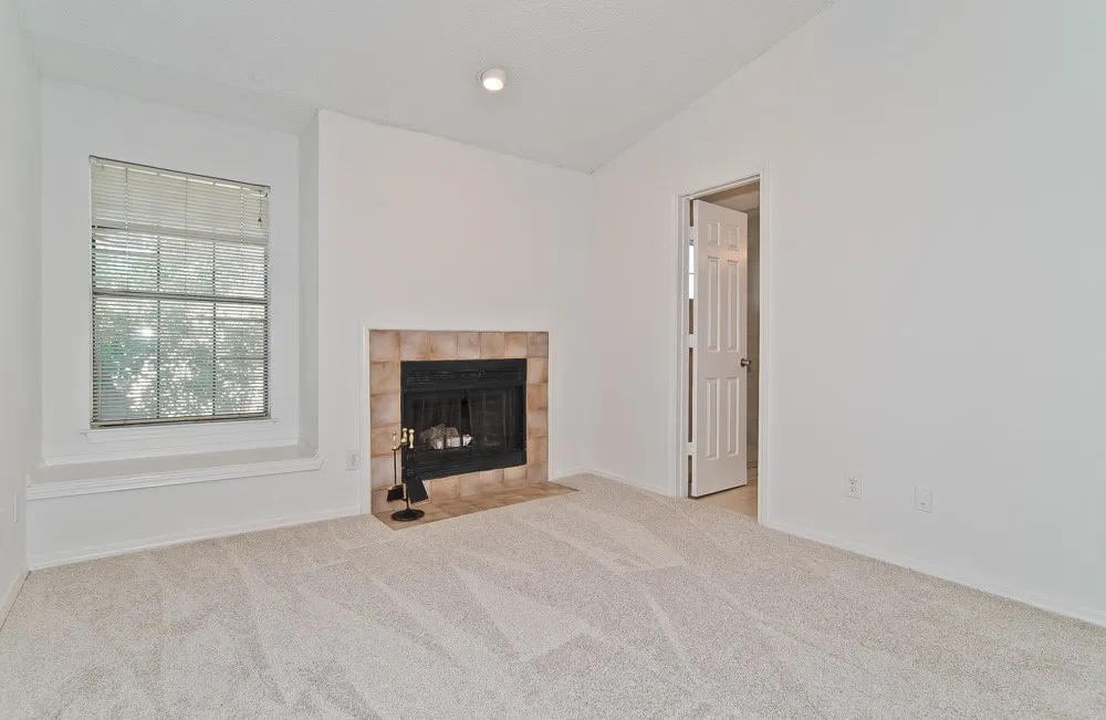 5757 E University Boulevard #27Y Dallas, TX 75206