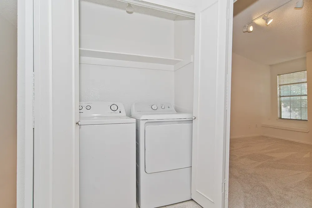 5757 E University Boulevard #27Y Dallas, TX 75206
