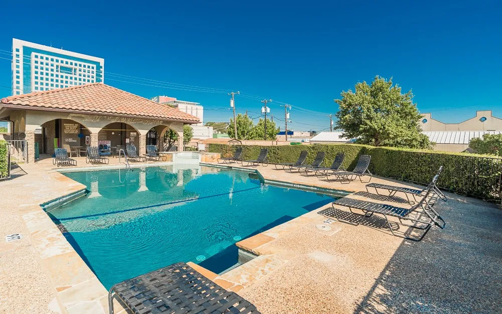 5757 E University Boulevard #27Y Dallas, TX 75206