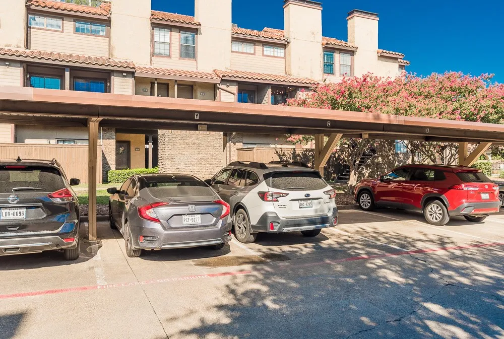 5757 E University Boulevard #27Y Dallas, TX 75206