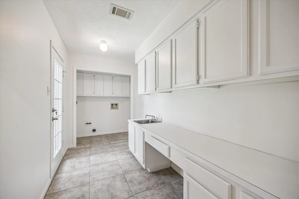 30 Skyland Place The Woodlands, TX 77381