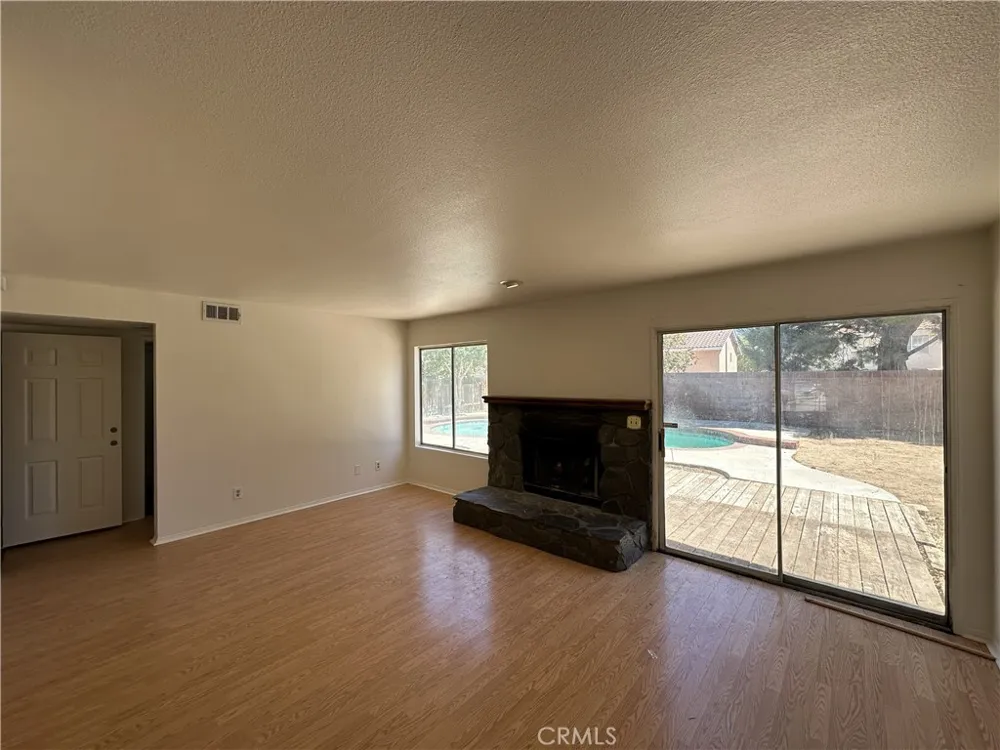 37048 Velutina Palmdale, CA 93550