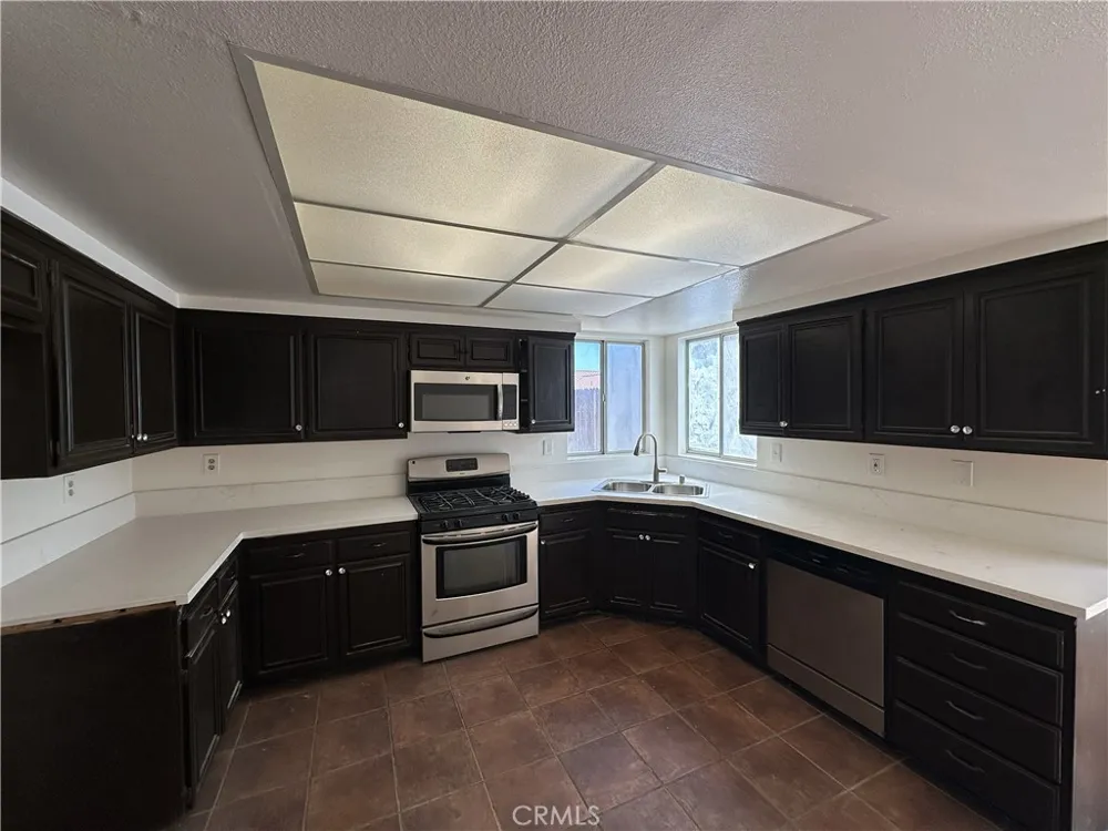37048 Velutina Palmdale, CA 93550