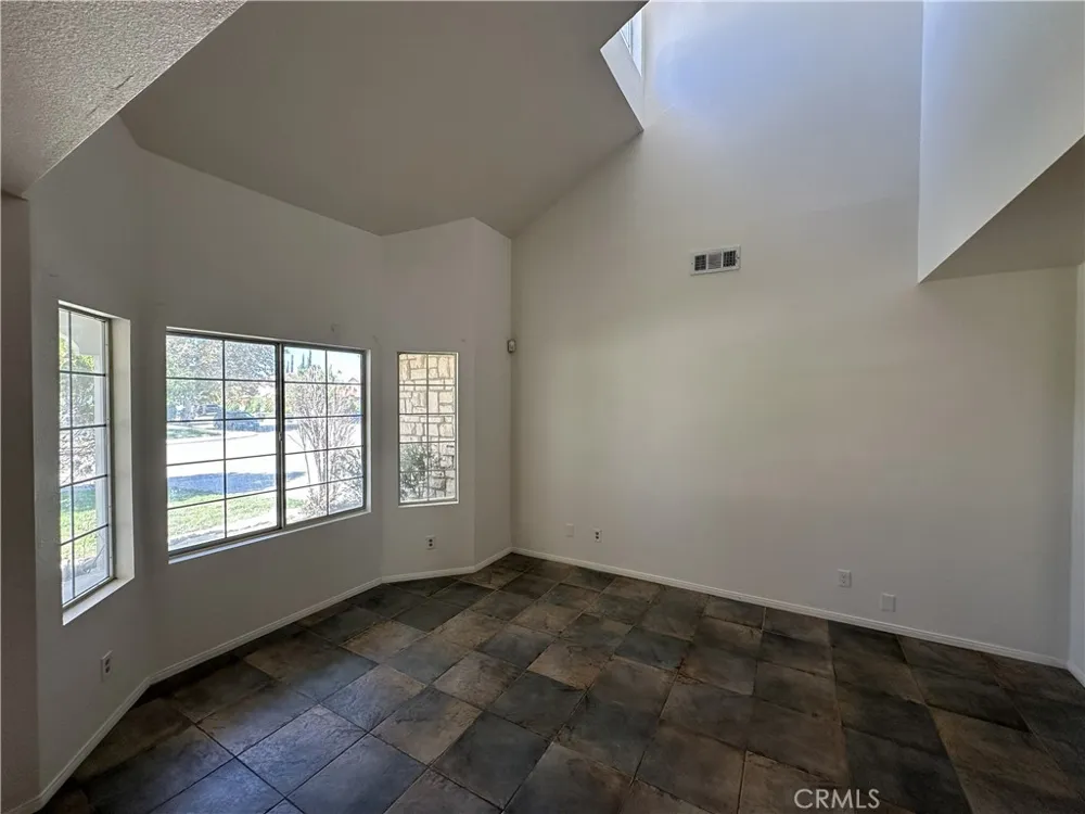 37048 Velutina Palmdale, CA 93550