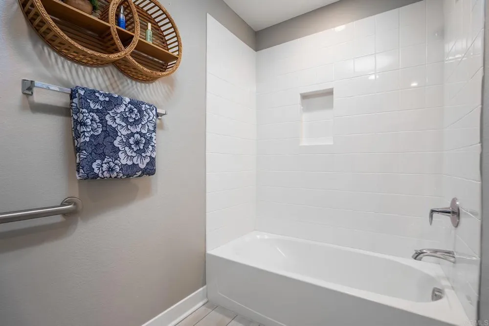8680 Tobago Lane Santee, CA 92071