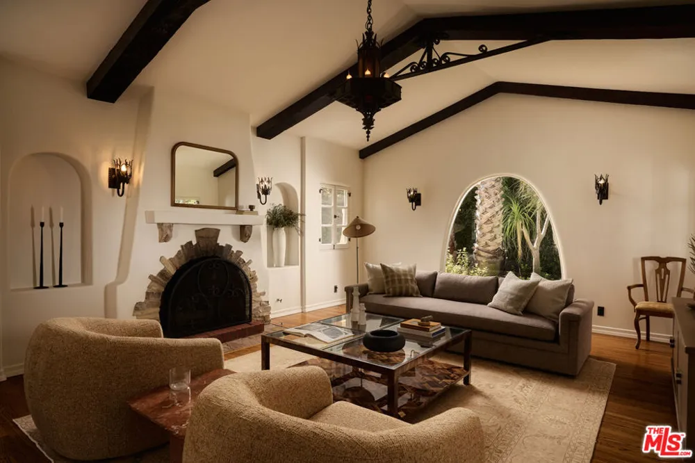 802 S Genesee Avenue Los Angeles, CA 90036