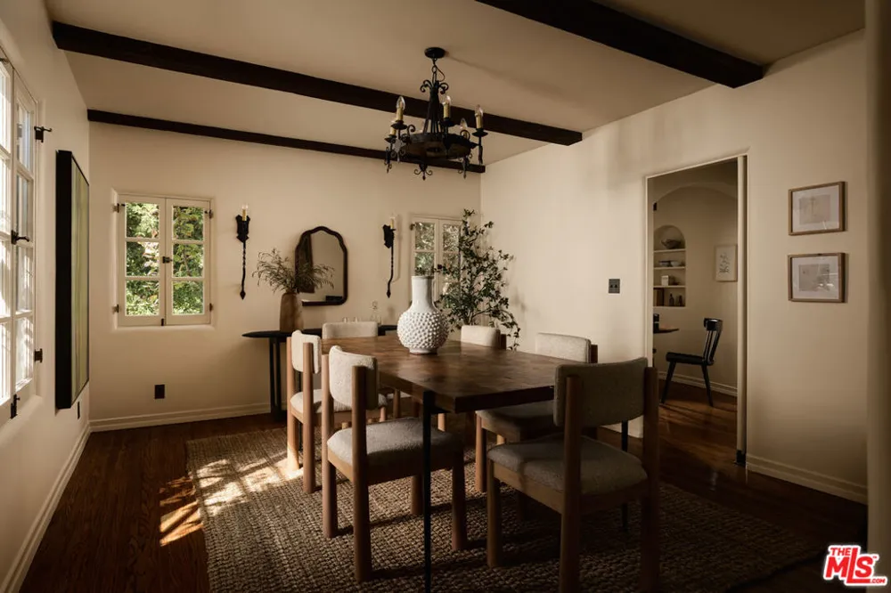 802 S Genesee Avenue Los Angeles, CA 90036