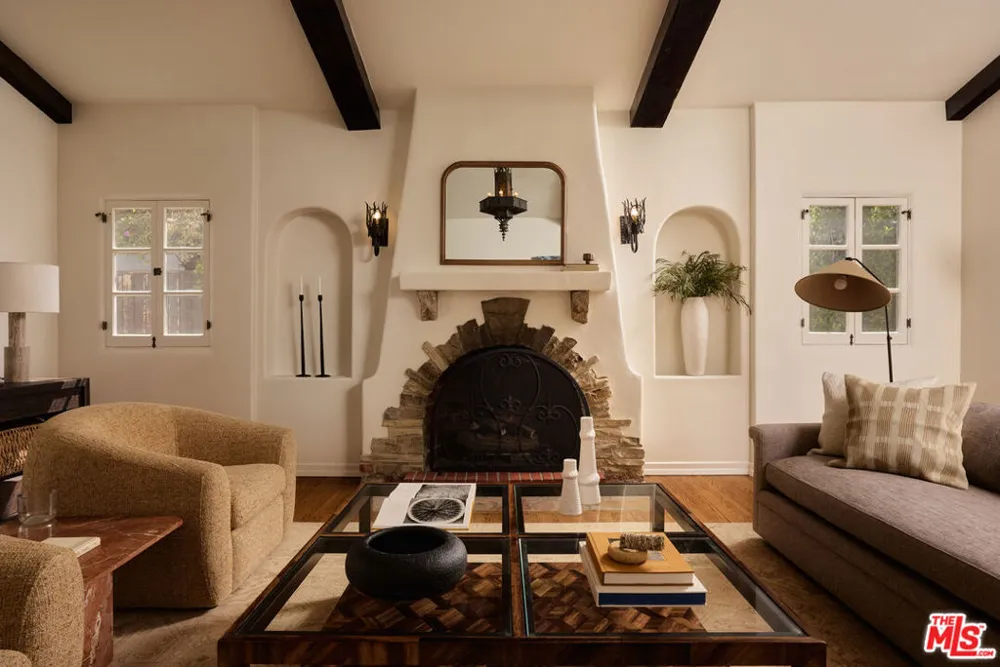 802 S Genesee Avenue Los Angeles, CA 90036