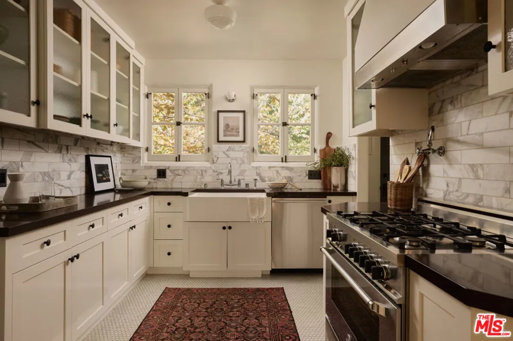 802 S Genesee Avenue Los Angeles, CA 90036