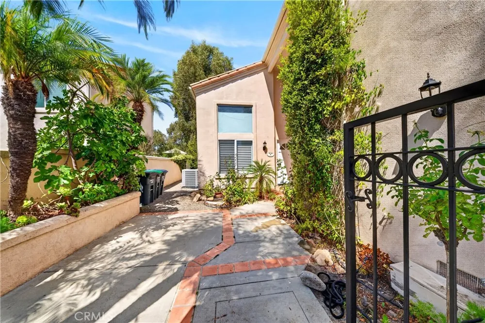8 Chamonix Laguna Niguel, CA 92677