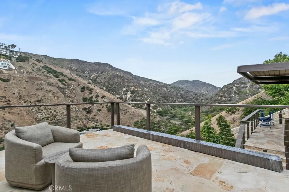 345 EMERALD BAY Laguna Beach, CA 92651