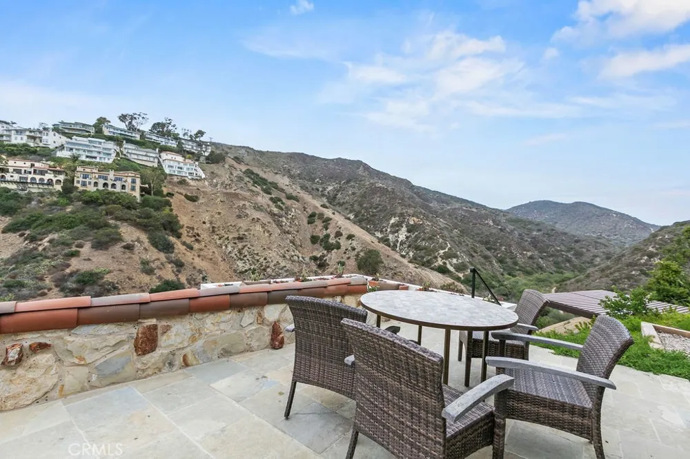 345 EMERALD BAY Laguna Beach, CA 92651