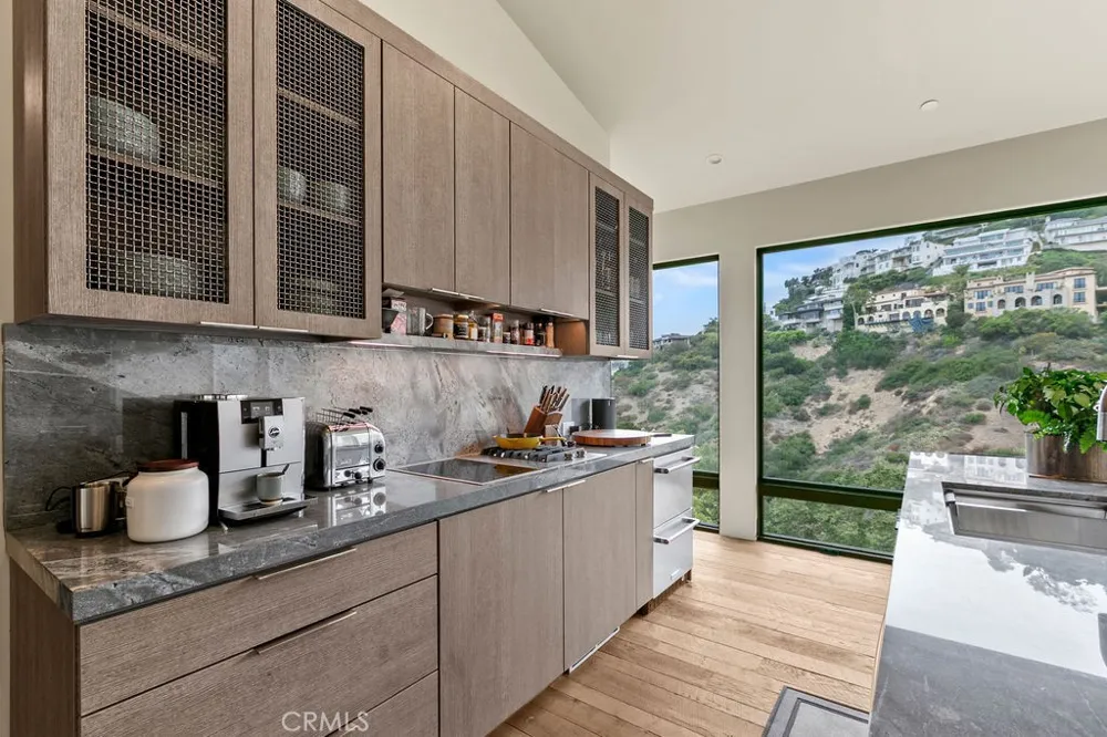 345 EMERALD BAY Laguna Beach, CA 92651