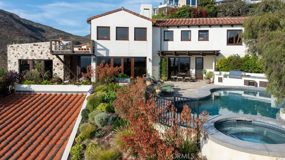 345 EMERALD BAY Laguna Beach, CA 92651