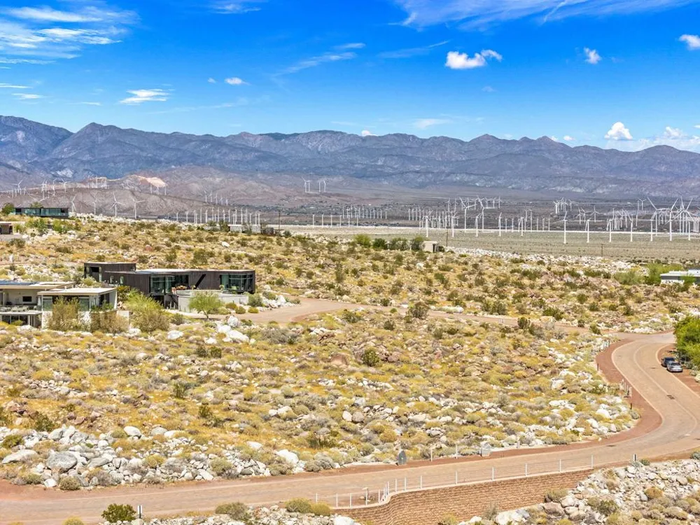 1961 Vista Palizada Drive Palm Springs, CA 92262