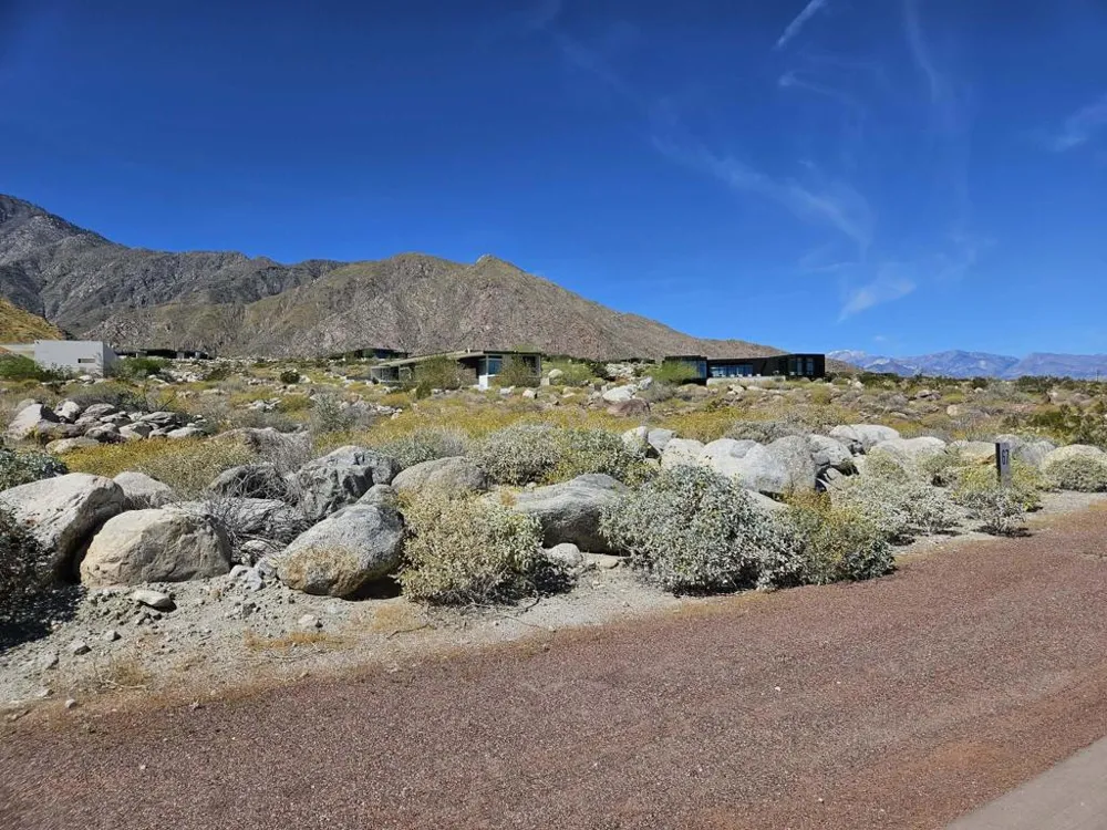 1961 Vista Palizada Drive Palm Springs, CA 92262